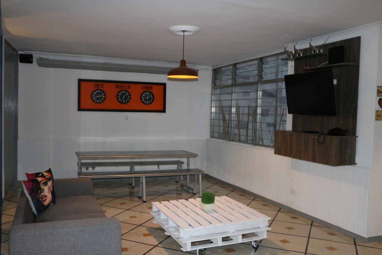 Backpackers Inn Медельїн Екстер'єр фото