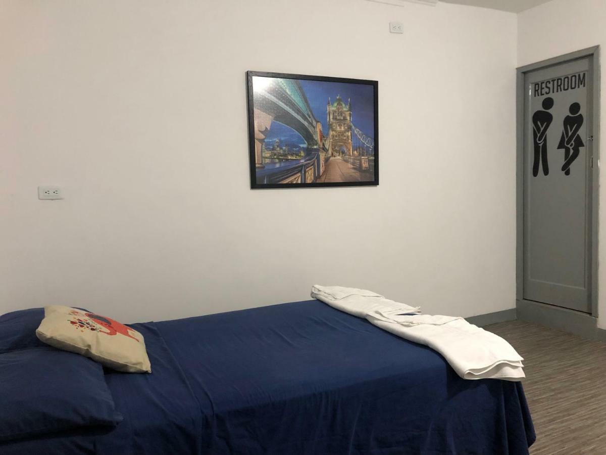 Backpackers Inn Медельїн Екстер'єр фото